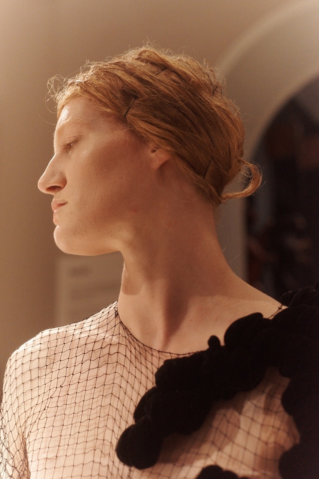 phoebe english v&amp;a fashion in motion raphael gallery 20