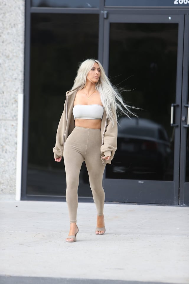 Yeezy Season 6 Kim Kardashian paparazzi pictures 4