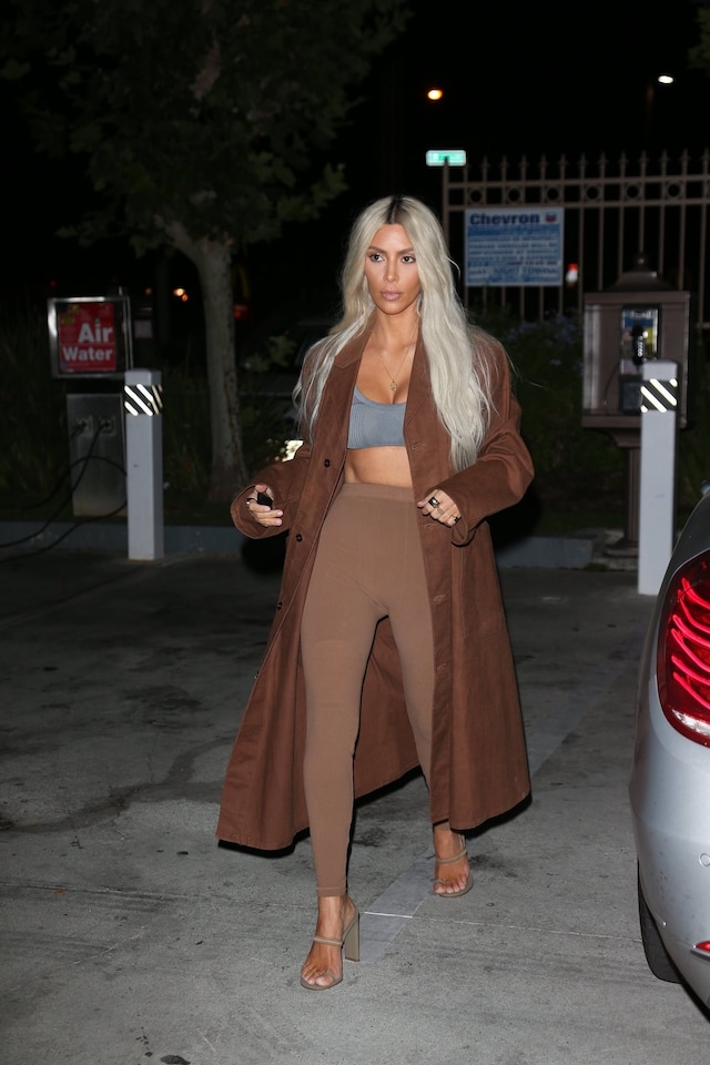 Yeezy Season 6 Kim Kardashian paparazzi pictures 7