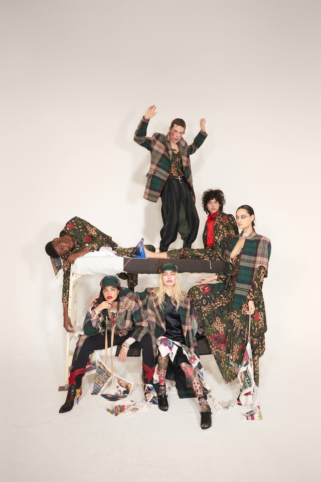 vivienne westwood aw18 campaign don&#39;t get killed 0