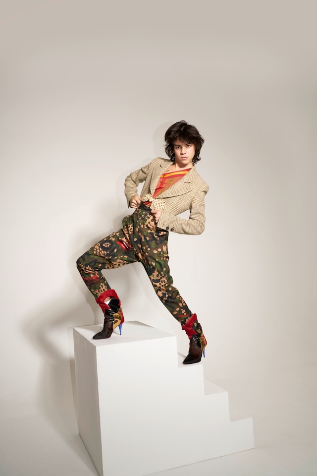 vivienne westwood aw18 campaign don&#39;t get killed 1