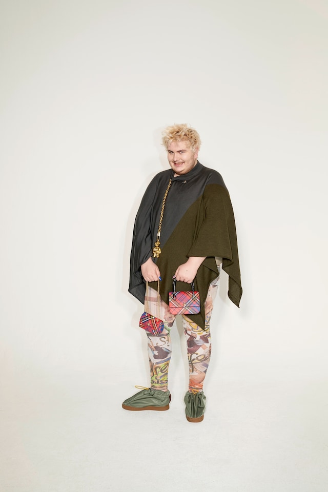 vivienne westwood aw18 campaign don&#39;t get killed 7