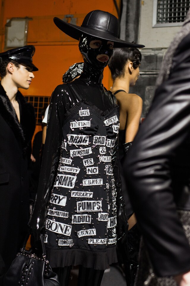 moschino jeremy scott aw18 milan mfw fashion 13