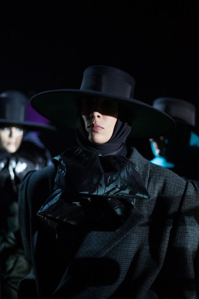 marc jacobs aw18 show new york nyfw 80s 22