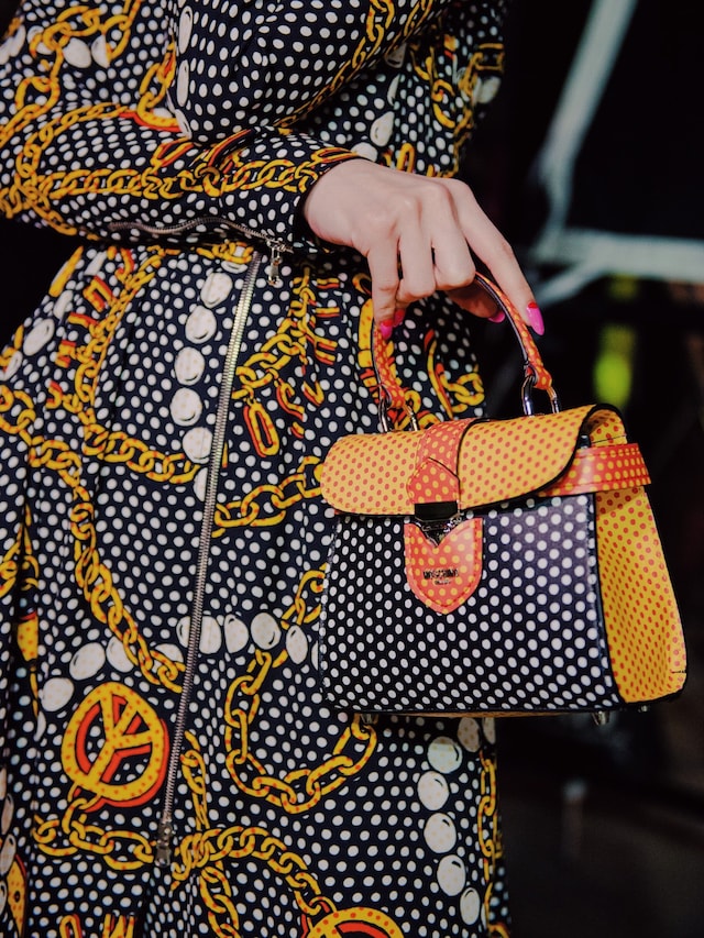 Moschino AW18 21