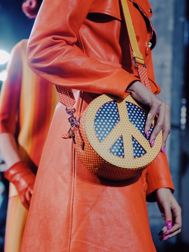 Moschino AW18 24