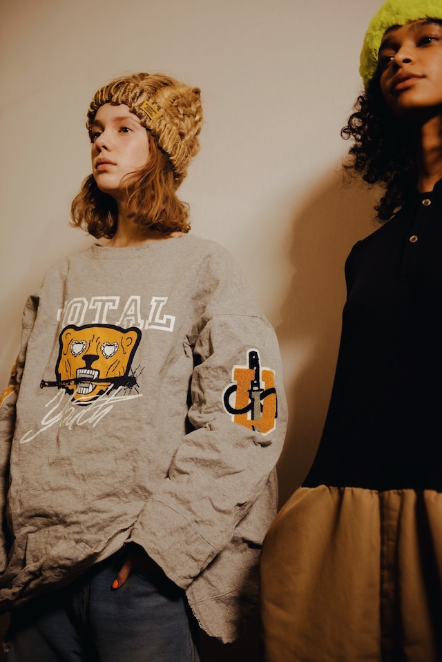 Undercover aw18 pfw fashion week show backstage 5