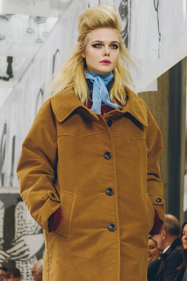 miu miu aw18 fw18 aw18 paris fashion week pfw elle fanning 0