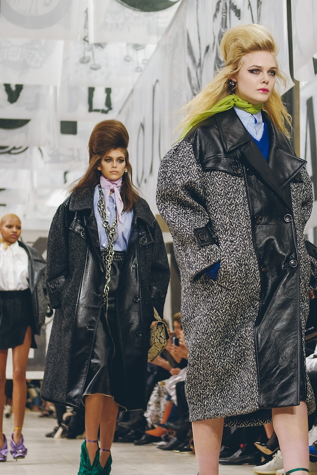 miu miu aw18 fw18 aw18 paris fashion week pfw elle fanning 6
