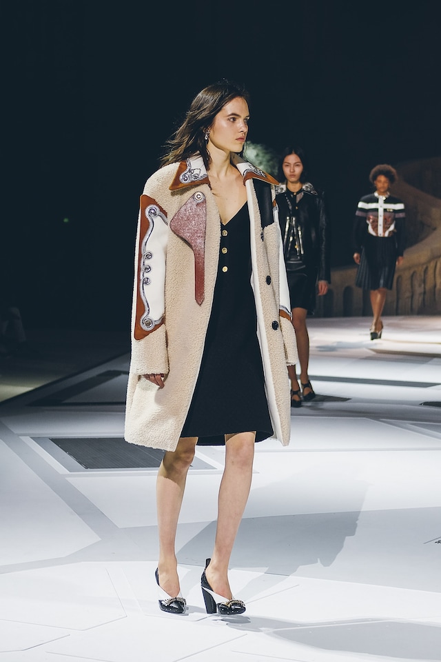 Louis Vuitton AW18 pfw paris fashion week show 1