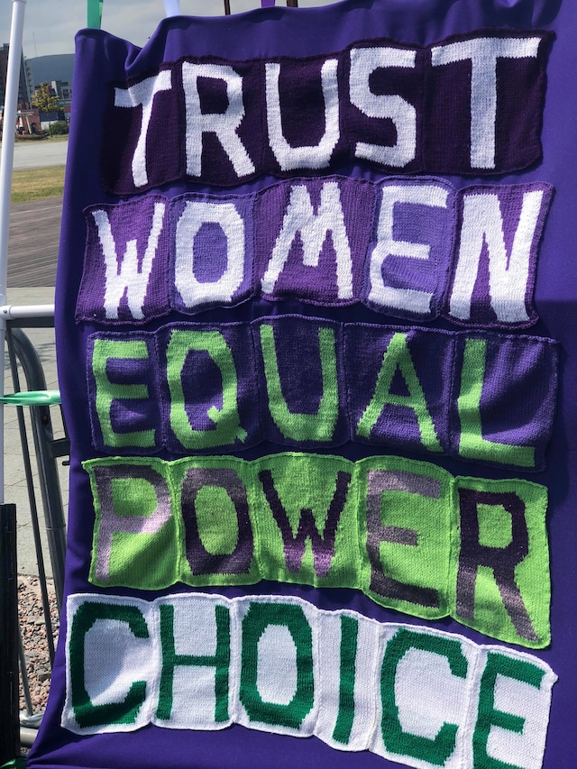 Women&#39;s procession in Belfast 2