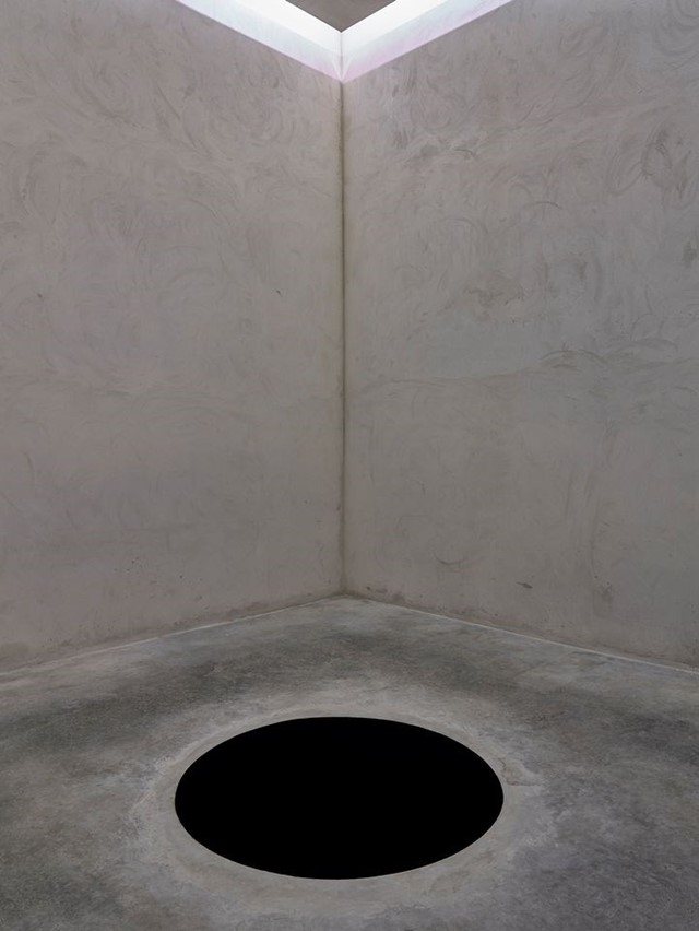 anish kapoor descent into limbo serralves museum fall