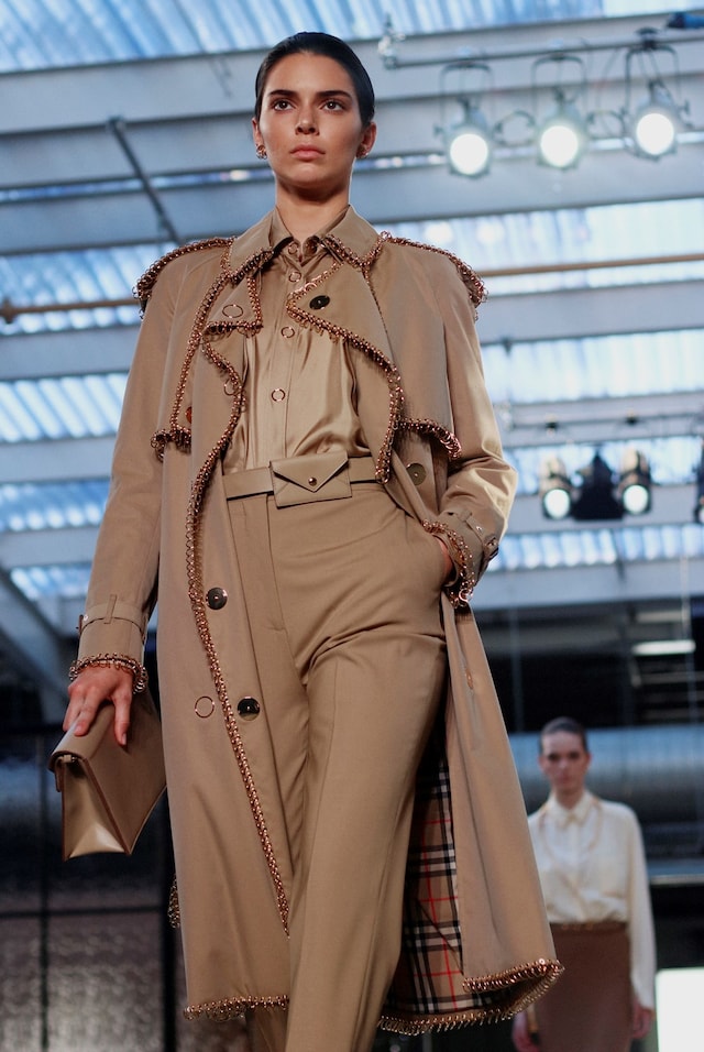 Burberry SS19 Riccardo Tisci debut LFW London Fashion Week 0