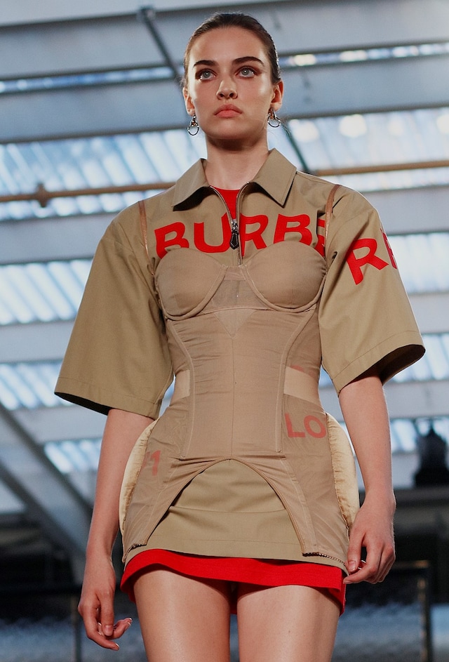 Burberry SS19 Riccardo Tisci debut LFW London Fashion Week 11