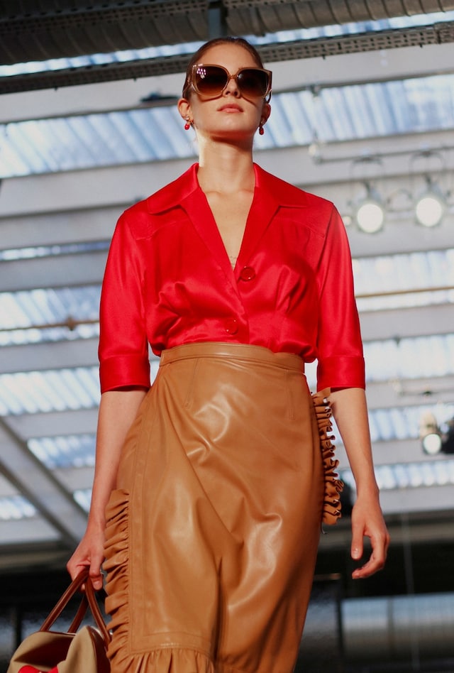 Burberry SS19 Riccardo Tisci debut LFW London Fashion Week 12