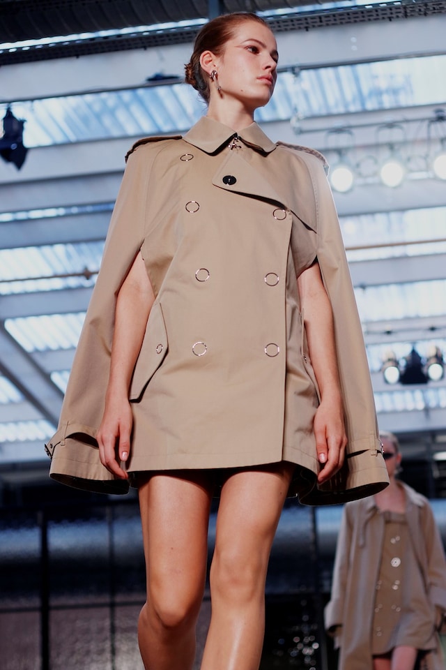 Burberry SS19 Riccardo Tisci debut LFW London Fashion Week 15