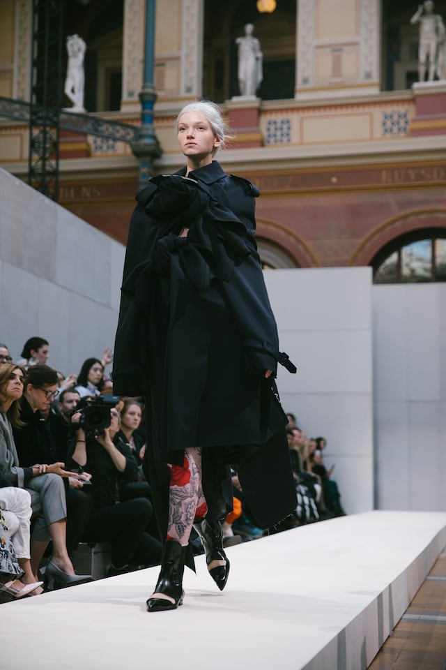 Comme des Garcons SS19 rei kawakubo pfw paris 7