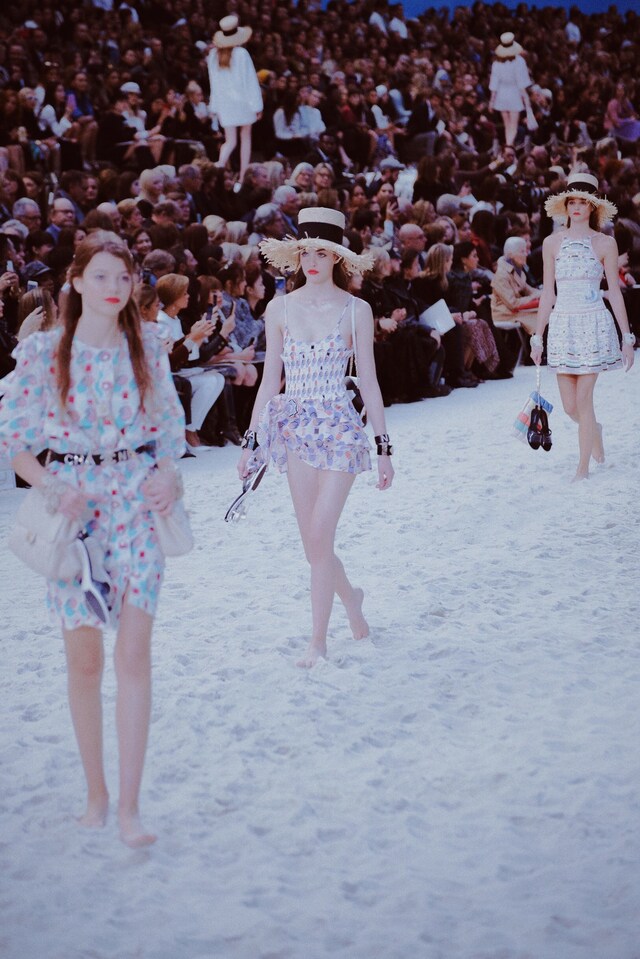 Chanel SS19 PFW Paris karl lagerfeld fashion week 17