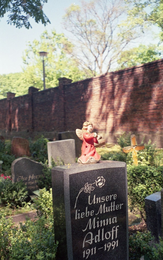 GUT Magazine Issue 4 4