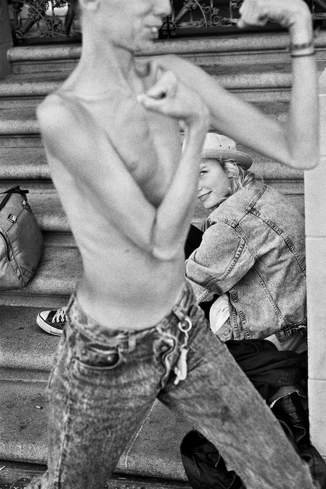 Magnum x Aperture Square Print Sale: Crossings 11