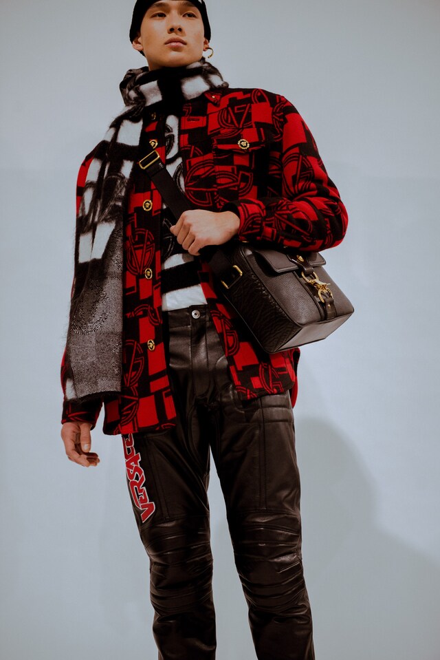 Versace AW19 Menswear milan mfw donatella 10