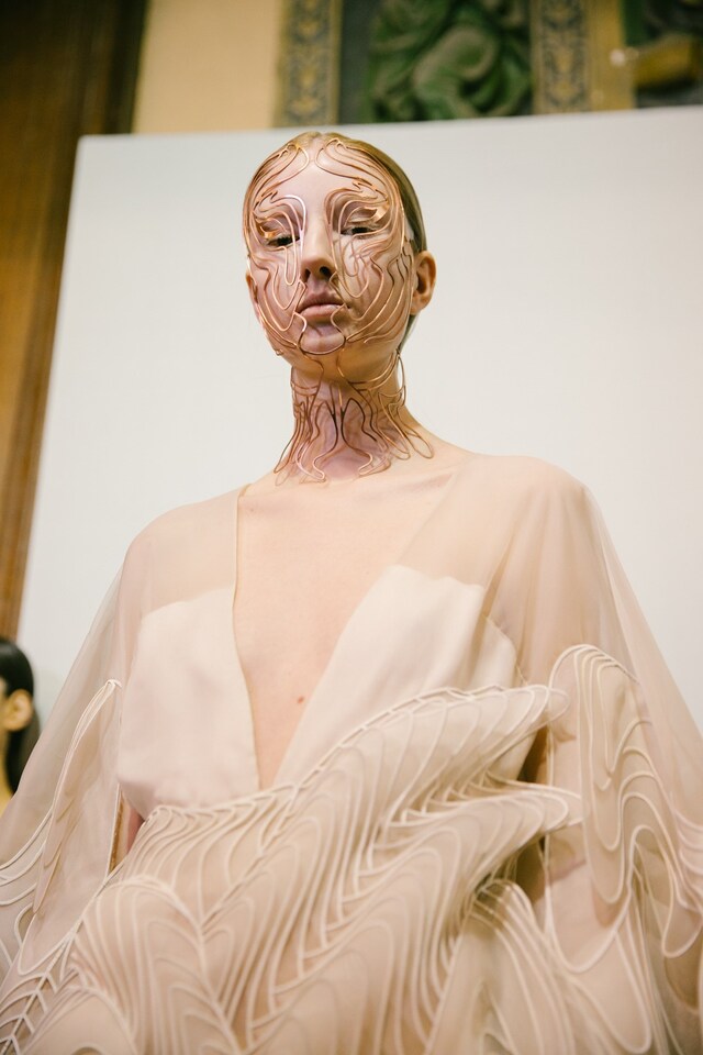 Iris Van Herpen SS19 Haute Couture Paris Fashion Week 12