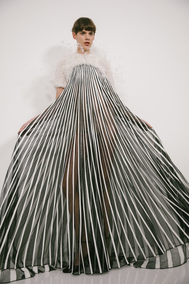 givenchy ss19 couture clare waight keller paris pfw 3