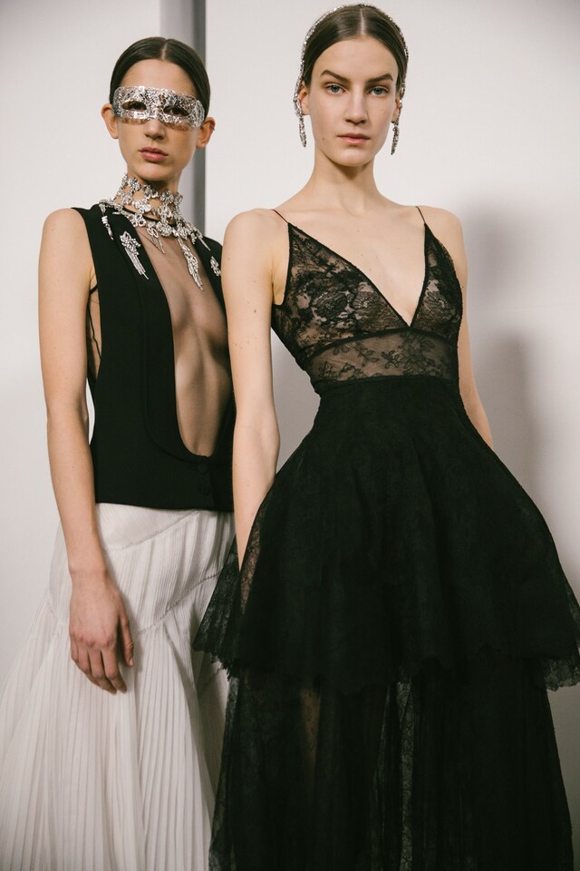 givenchy ss19 couture clare waight keller paris pfw 20