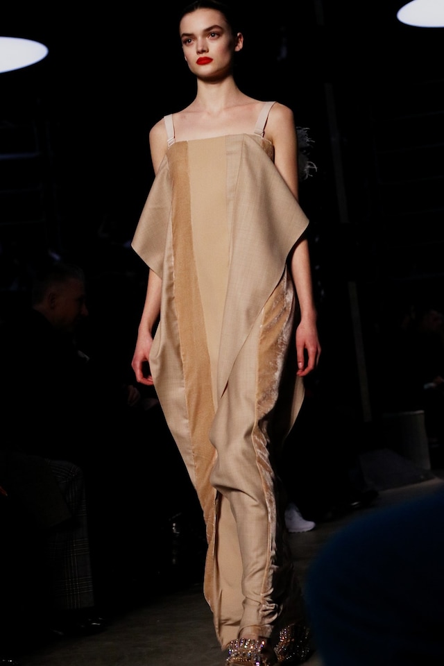 burberry riccardo tisci aw19 london fashion week lfw 13