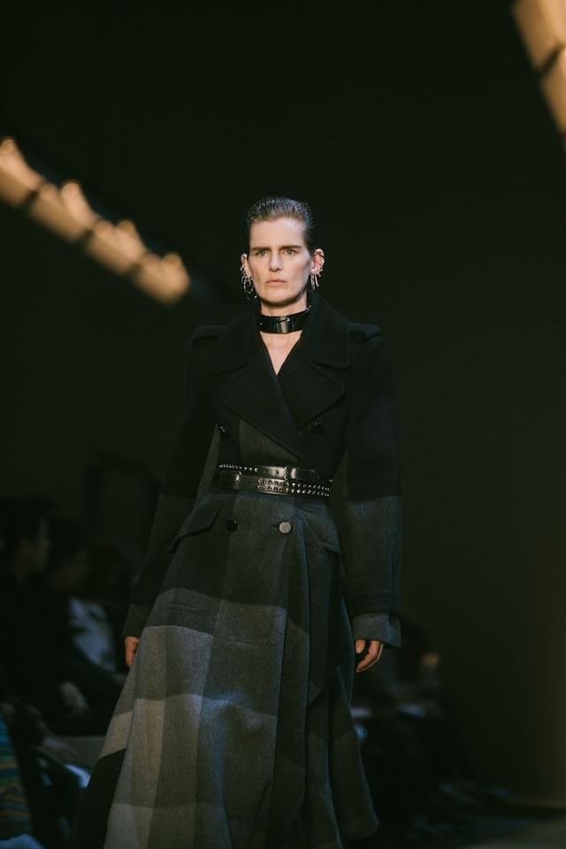 Alexander McQueen AW19 Sarah Burton PFW Paris Fashion Week 21