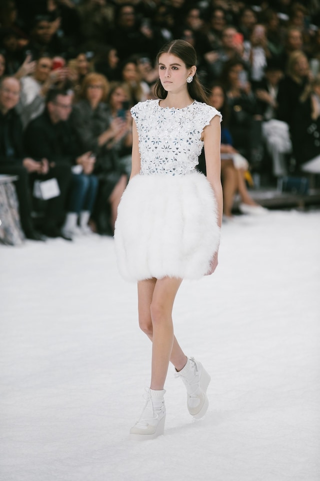 chanel aw19 paris fashion week karl lagerfeld penelope cruz 3