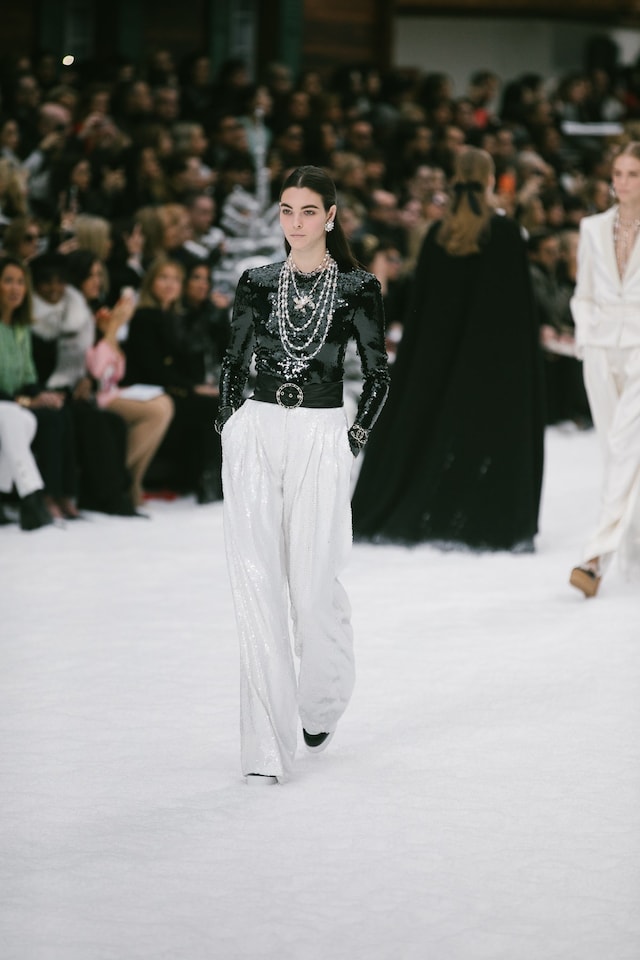 chanel aw19 paris fashion week karl lagerfeld penelope cruz 7