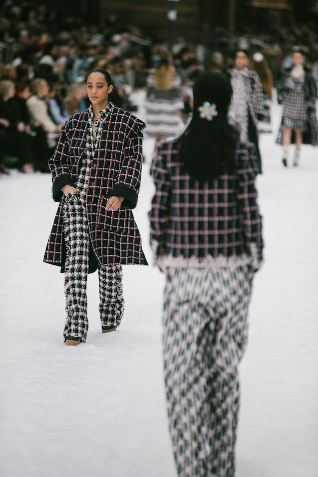 chanel aw19 paris fashion week karl lagerfeld penelope cruz 20
