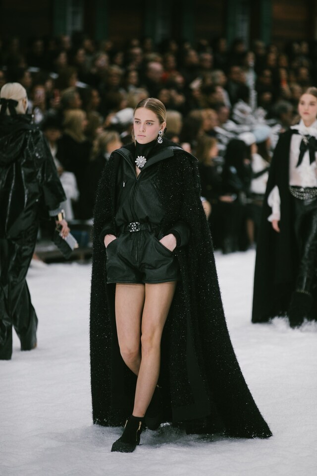 chanel aw19 paris fashion week karl lagerfeld penelope cruz 34