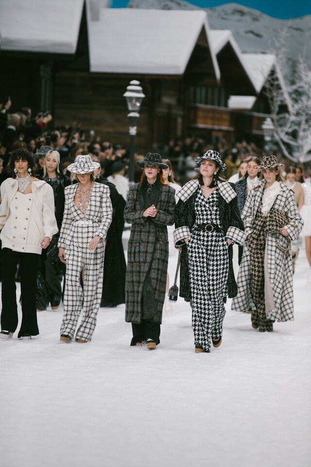 chanel aw19 paris fashion week karl lagerfeld penelope cruz 38