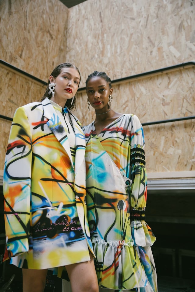 Off-White SS20 Menswear Paris Fashion Week pfw gigi hadid 11