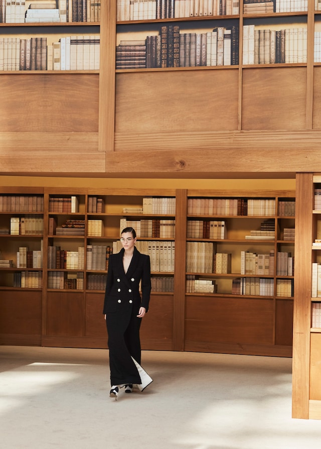 Chanel AW19 Couture Virginie Viard Paris Vittoria Ceretti 18