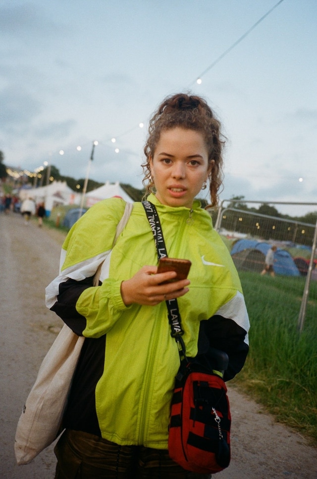 Nil&#252;fer Yanya arrives at Glastonbury 2019 0