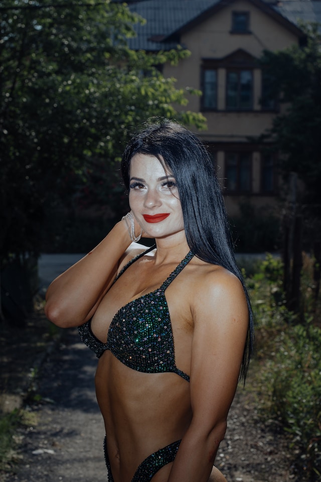 Transnistria women working jobs police bus driver boxer 2