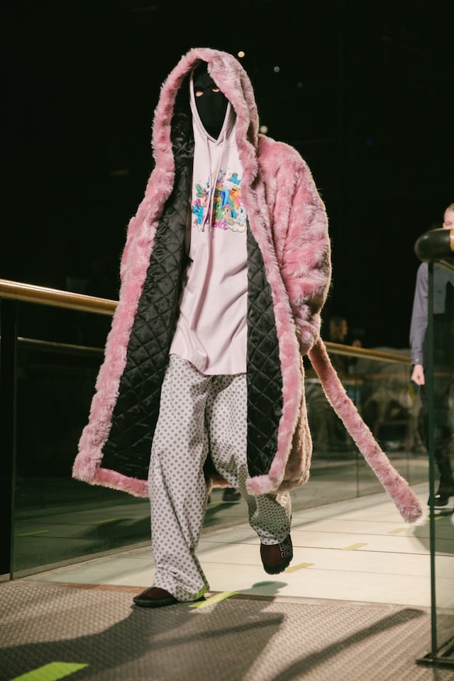Vetements AW19 23 25