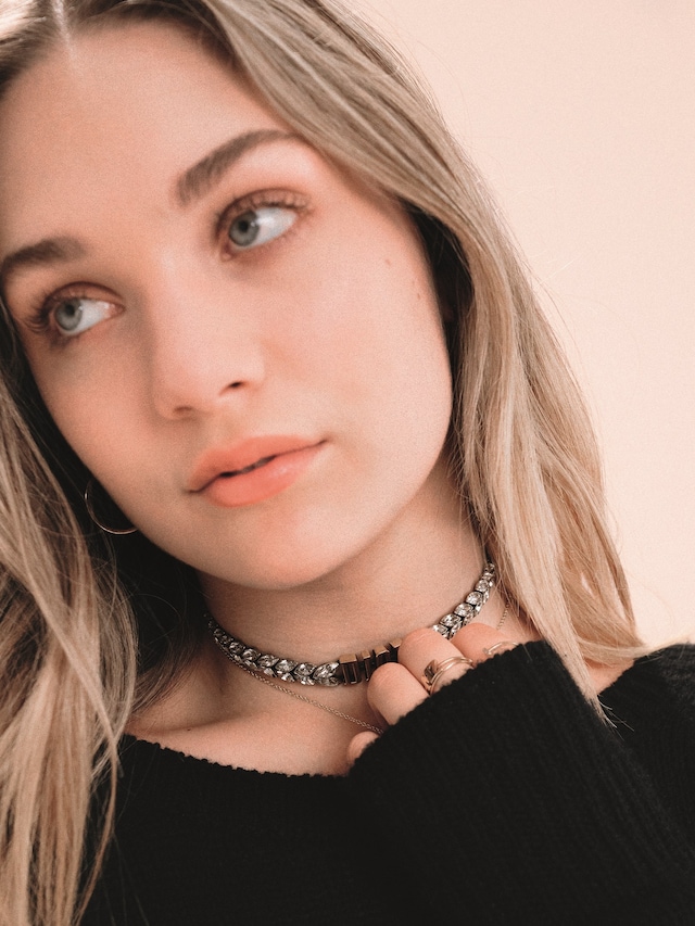 dior forever foundation jorja smith leomie anderson 10