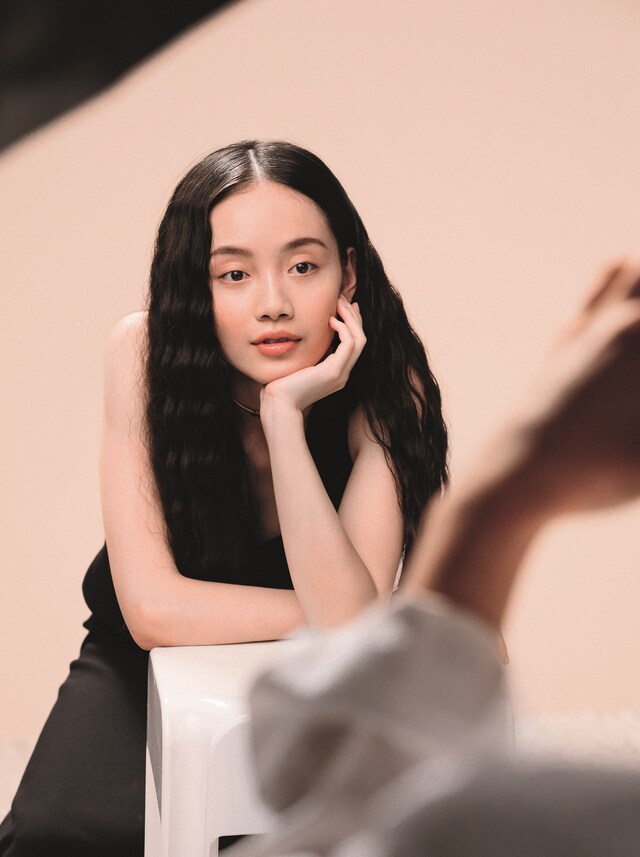 dior forever foundation jorja smith leomie anderson 13