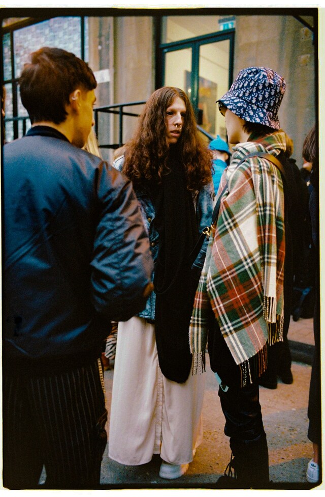 Yu Fujiwara – London AW20 Menswear Street Style moon model 5