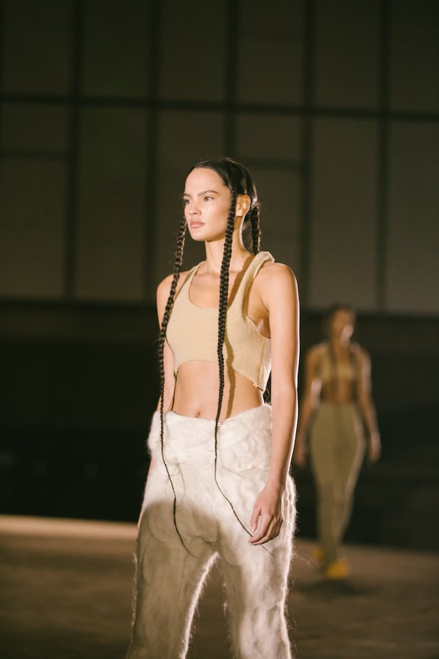 Yeezy Season 8 fashion show Kanye West 4 3