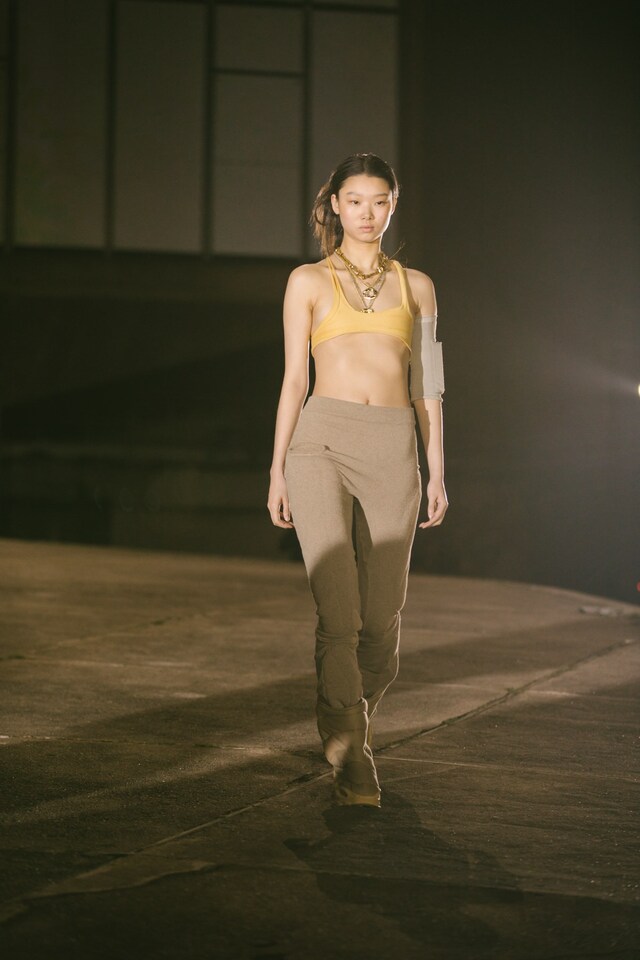 Yeezy Season 8 fashion show Kanye West7 6
