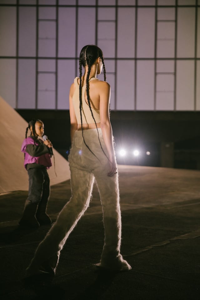Yeezy Season 8 fashion show Kanye West 21 20