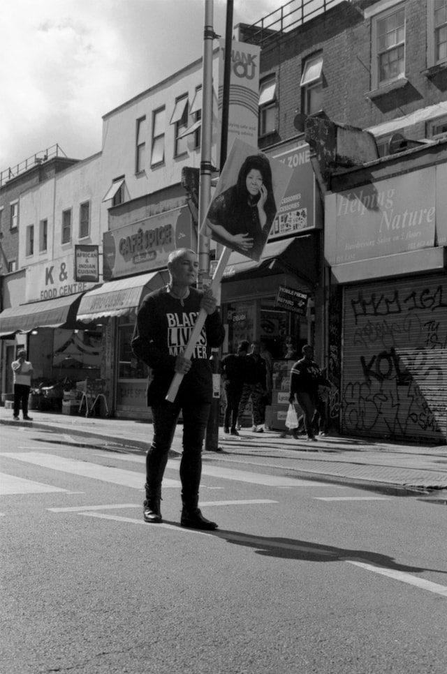 Behind the scenes of Sin&#233;ad O&#39;Connor’s new video 10