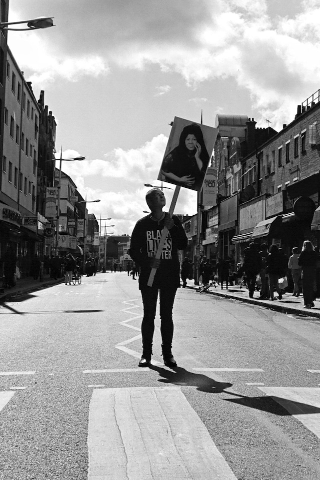 Behind the scenes of Sin&#233;ad O&#39;Connor’s new video 11