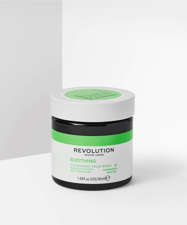 Revolution Skincare – Soothing overnight face mask 