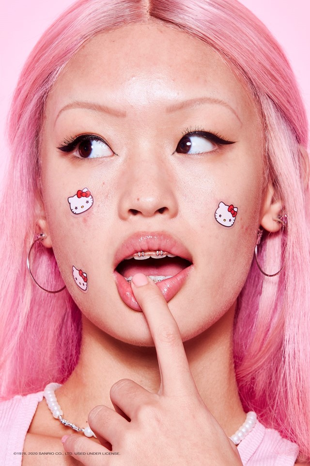 Hello Kitty X Starface Dazed